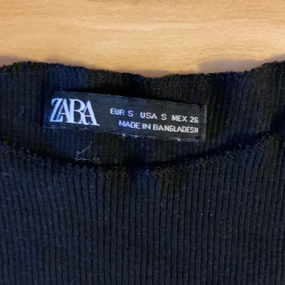 SOLD Black crop top :-) - Picture 2 of 5